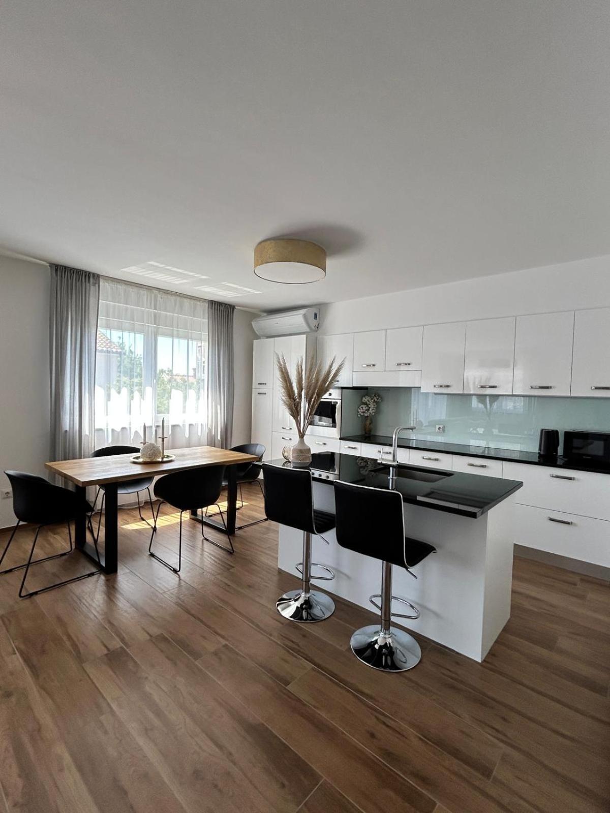 Apartman Rada Kraljevica Ngoại thất bức ảnh